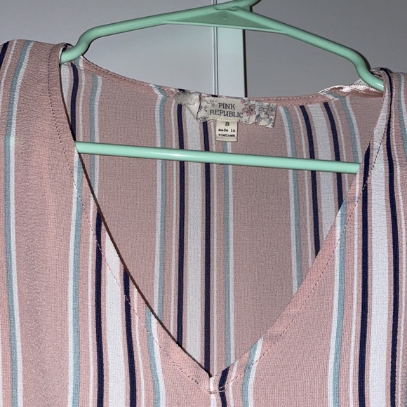 Striped Blouse - Picture 4 of 4